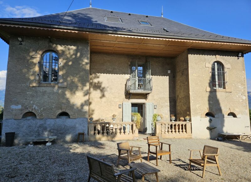 Fenêtre et porte fenêtre bois dans une demeure à Chambéry