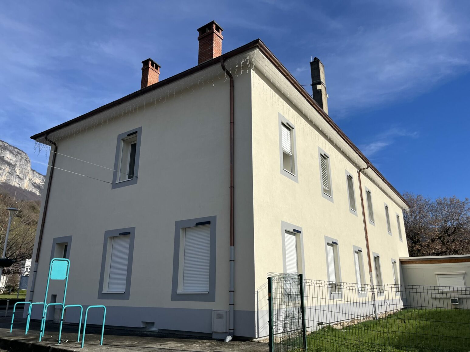 mairie_saint_alban_leysse_renovation_menuiseries_exterieures_imperium
