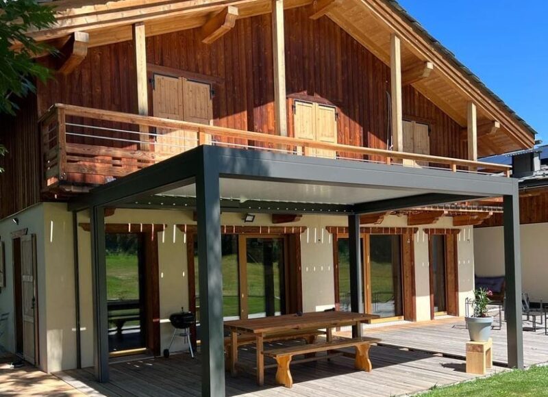 Imperium Ouvertures_Réalisations_Pergola bioclimatique _Bramans