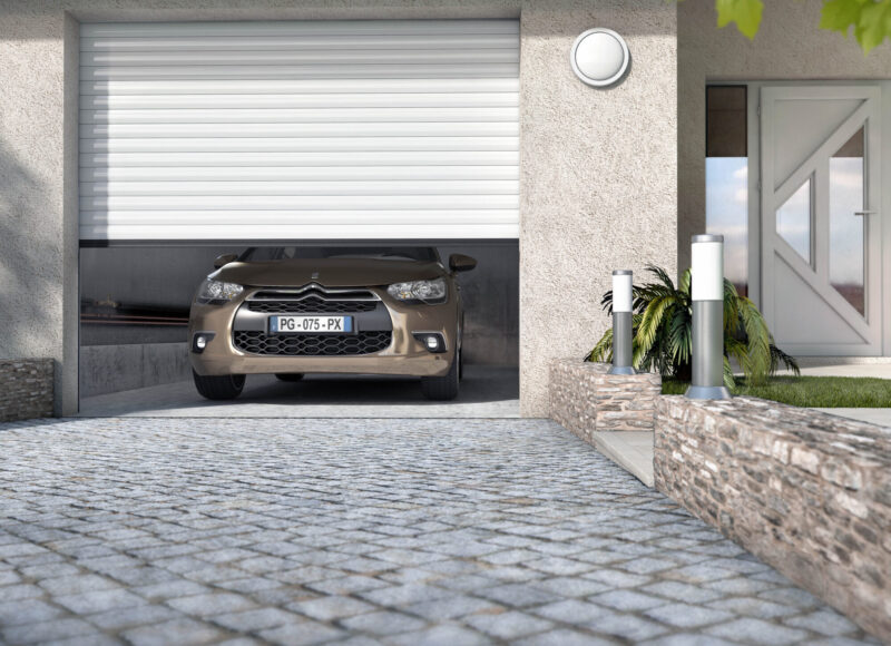 Imperium Ouvertures_Blog_Portail et porte de garage : les équipements clés pour sécuriser votre maison